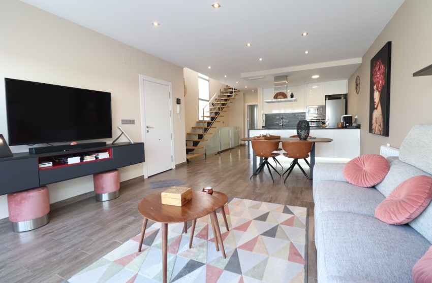 Resale - Townhouse -
Daya Vieja - Daya Vieja - Town