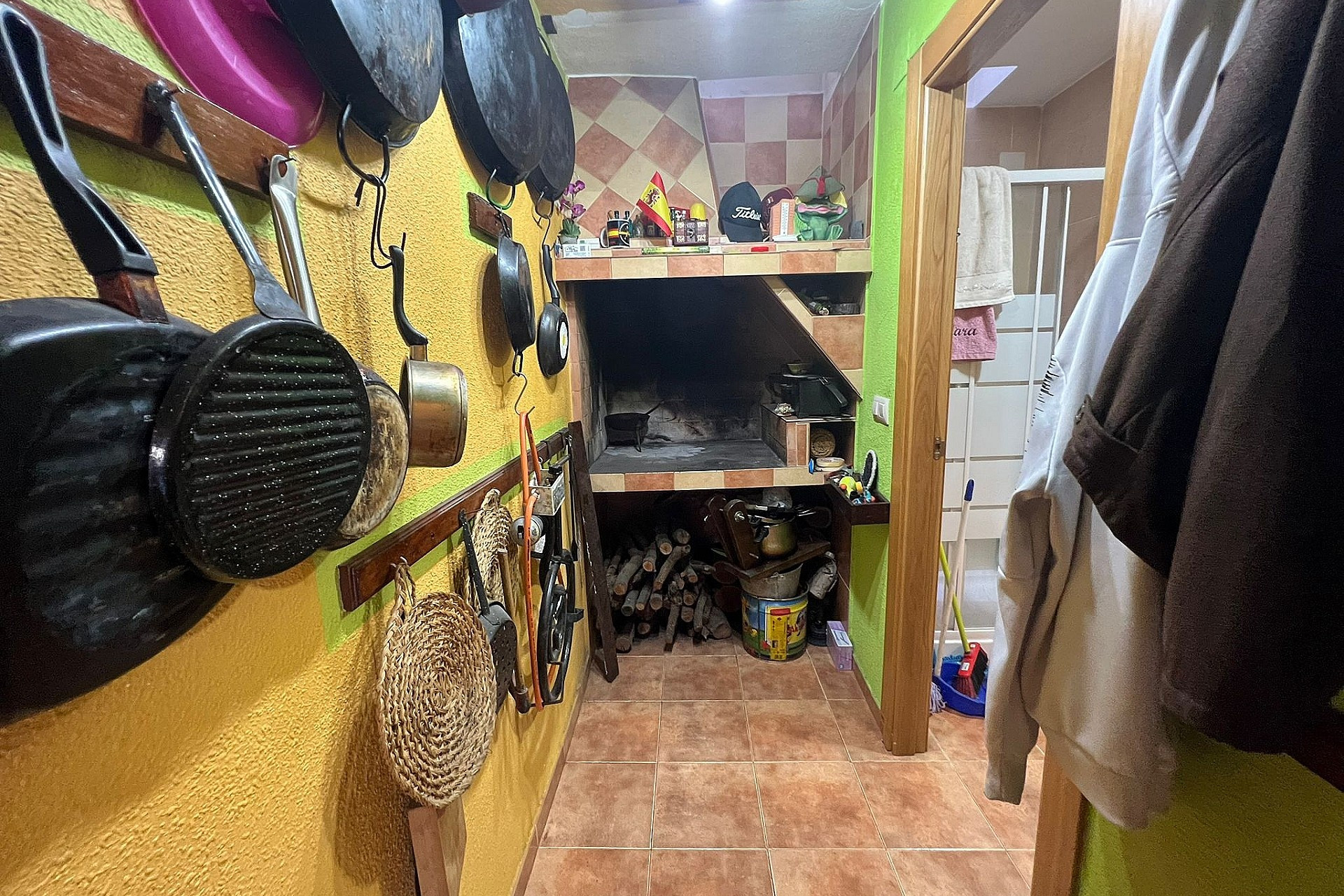 Resale - Townhouse -
Elche de la Sierra