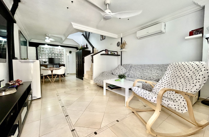 Resale - Townhouse -
Formentera del Segura