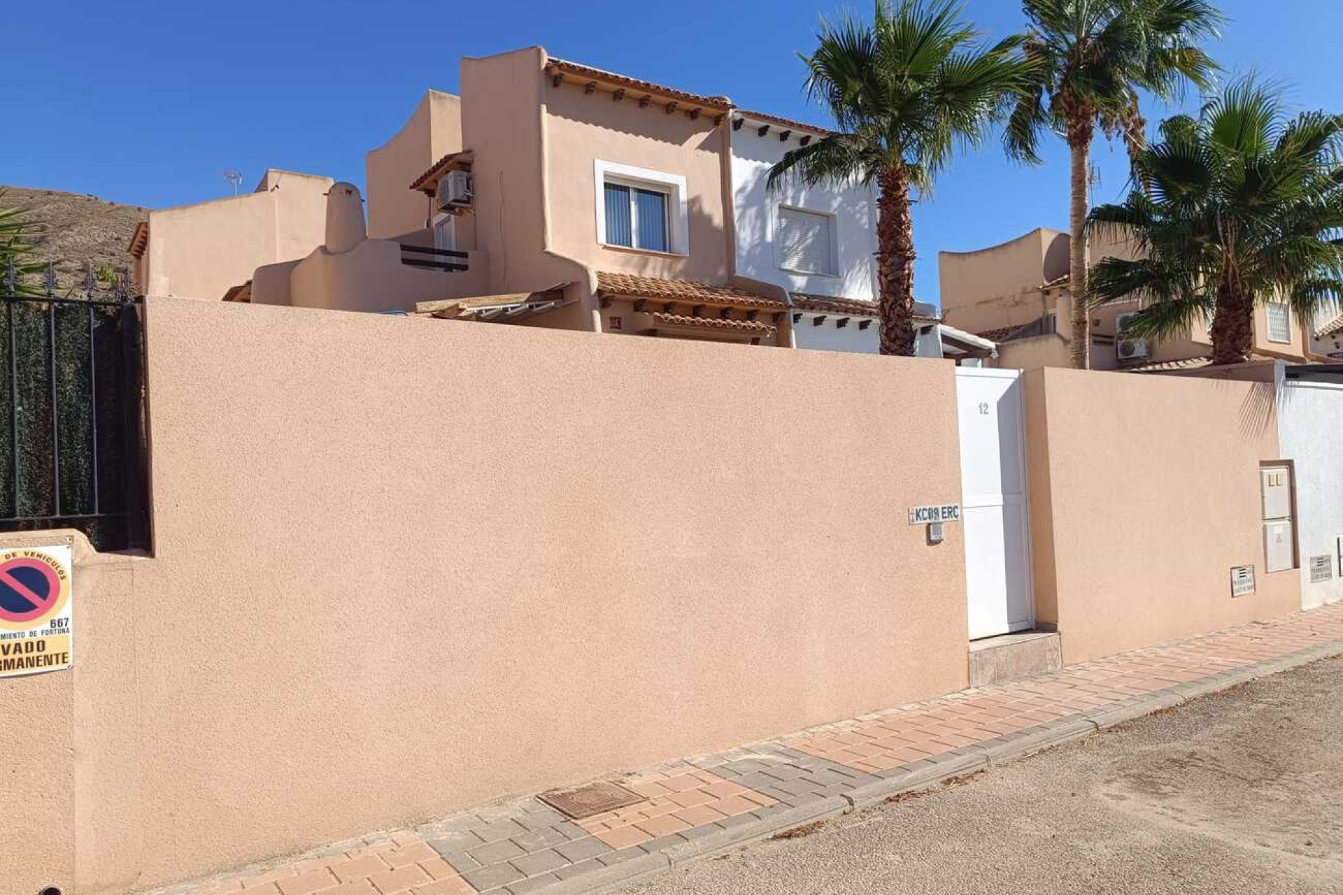 Resale - Townhouse -
Fortuna - Las Kalendas