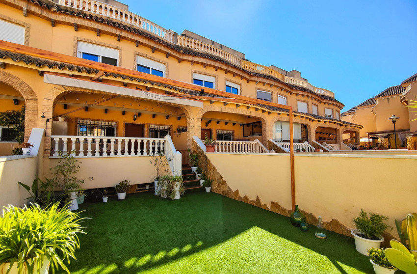 Resale - Townhouse -
Guardamar del Segura - Center - El Raso