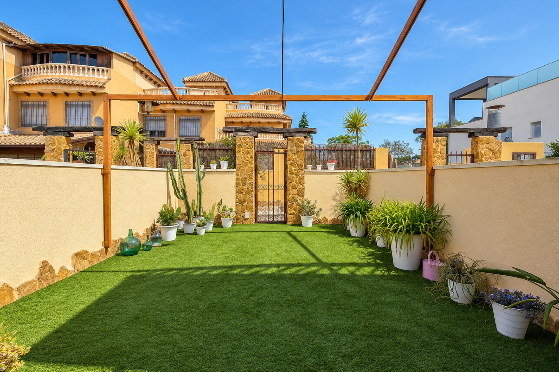 Resale - Townhouse -
Guardamar del Segura - Center - El Raso