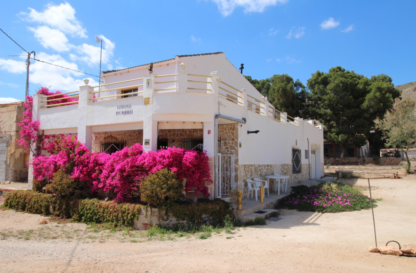 Resale - Townhouse -
Hondón de las Nieves - Centro