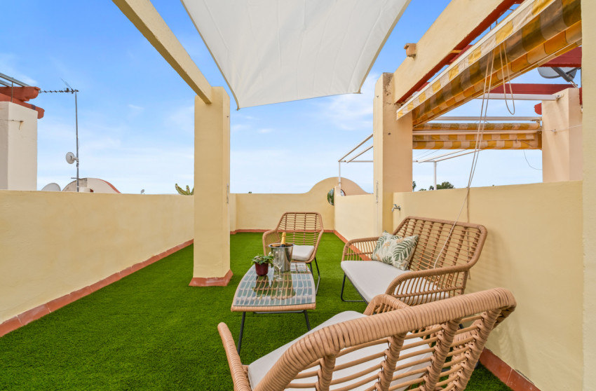 Resale - Townhouse -
La Florida