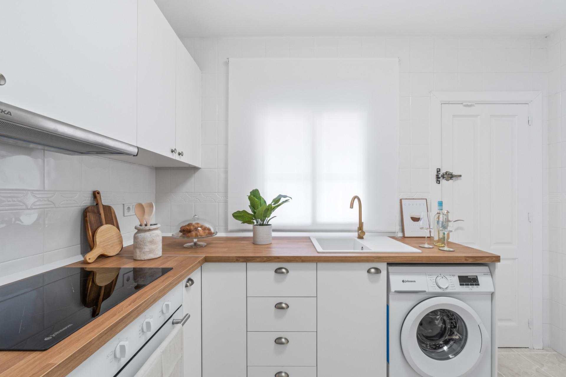 Resale - Townhouse -
La Florida