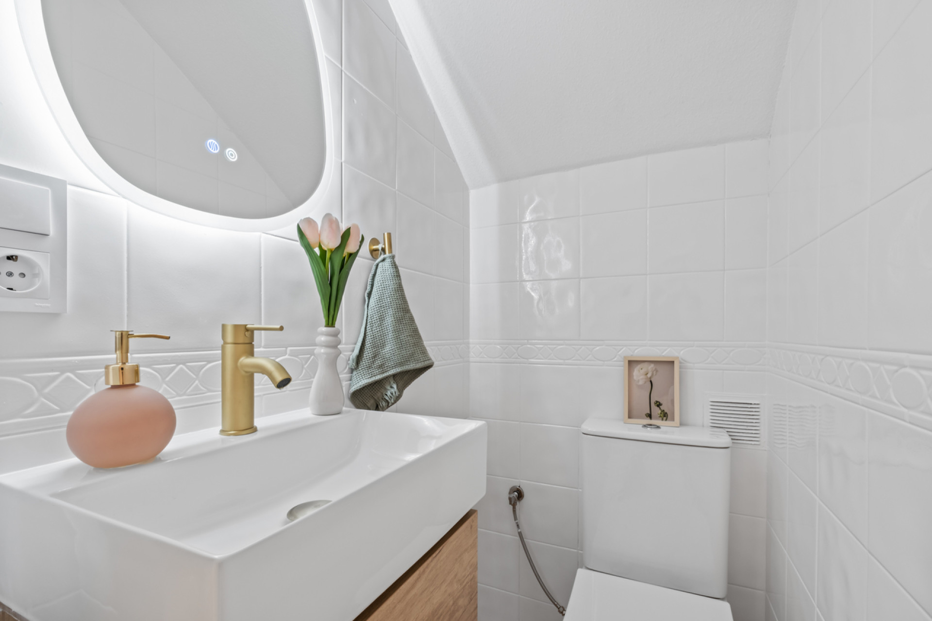 Resale - Townhouse -
La Florida