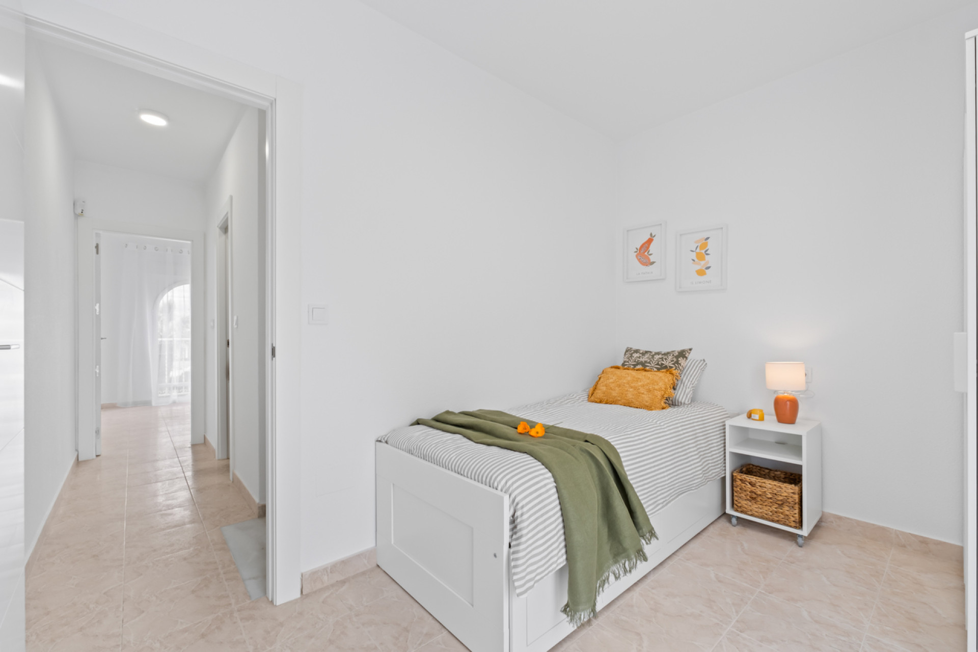 Resale - Townhouse -
La Florida