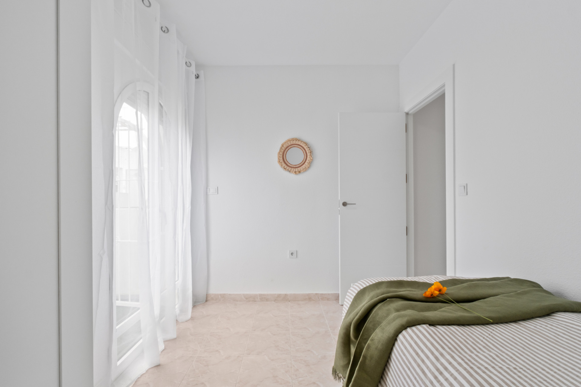 Resale - Townhouse -
La Florida