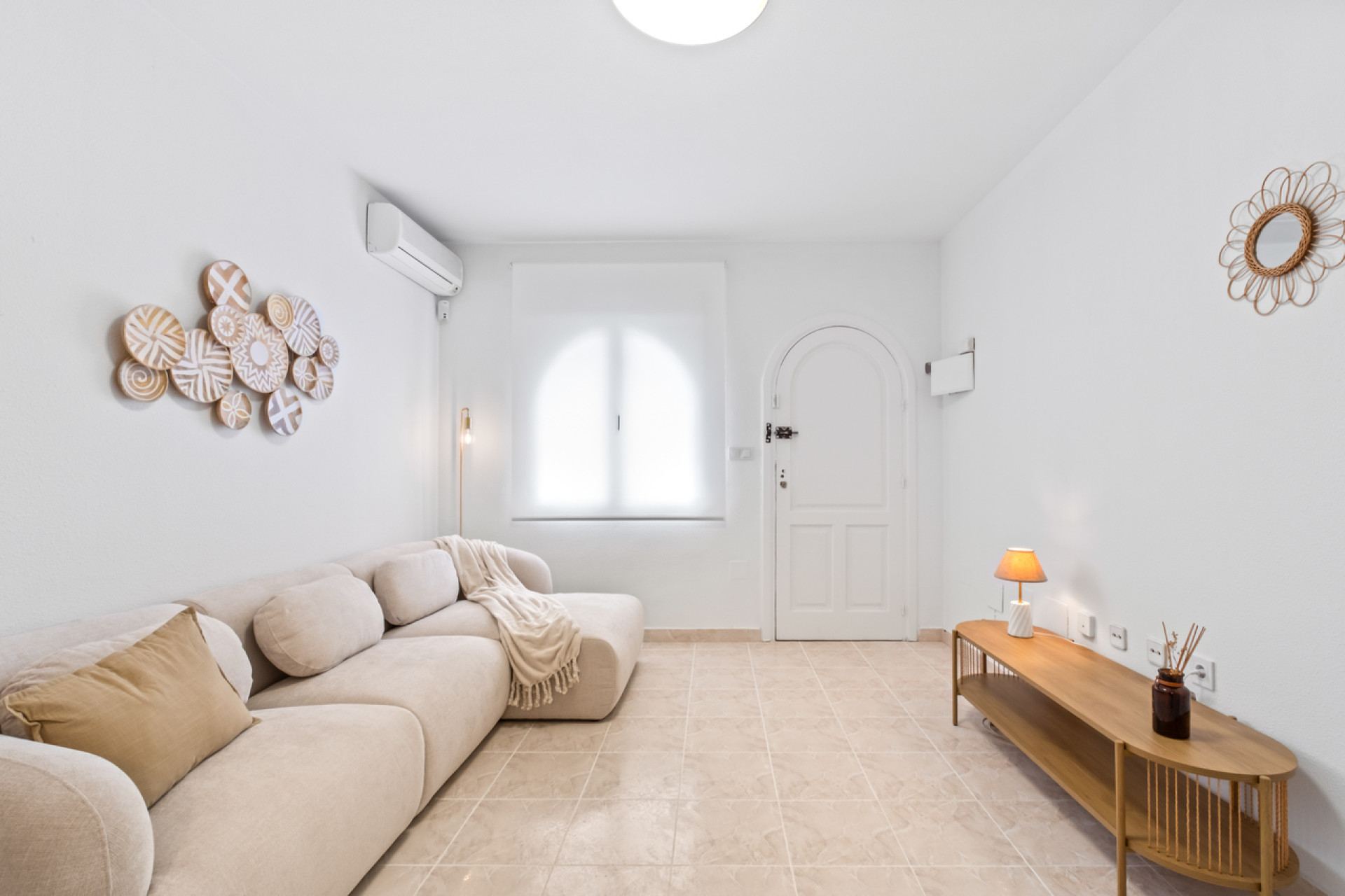 Resale - Townhouse -
La Florida