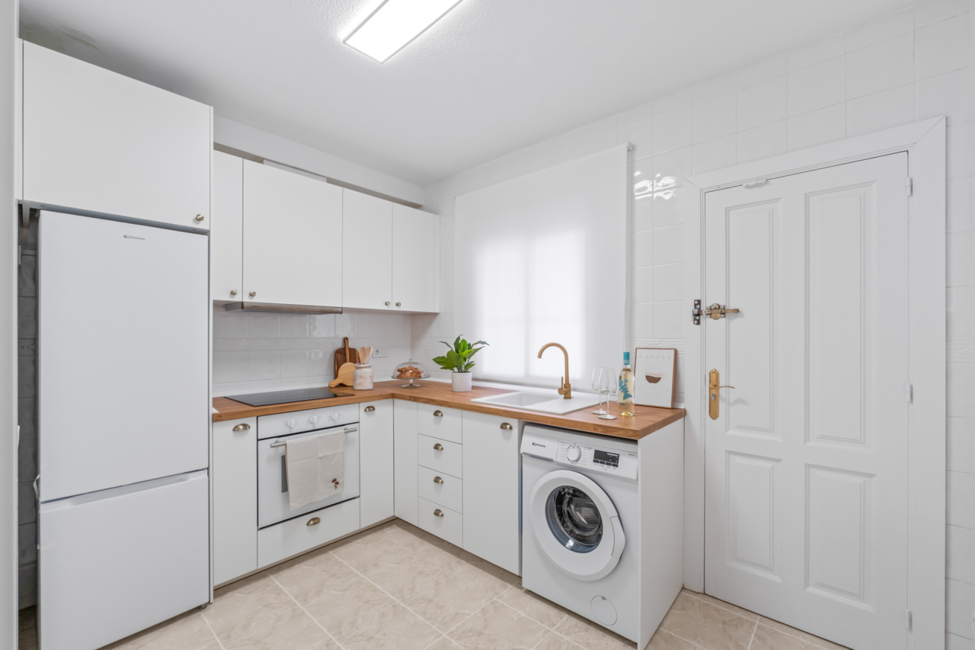 Resale - Townhouse -
La Florida