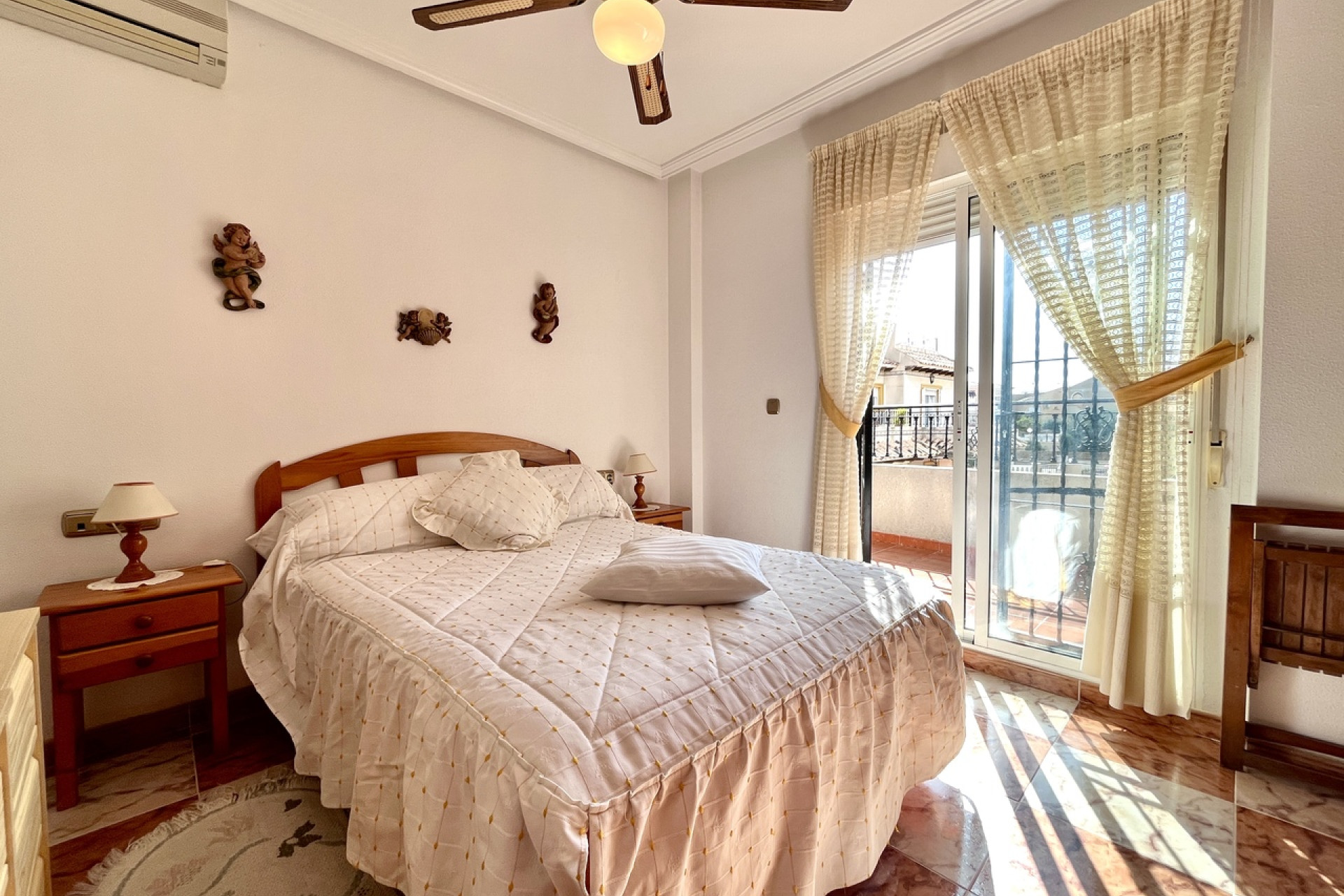 Resale - Townhouse -
La Zenia