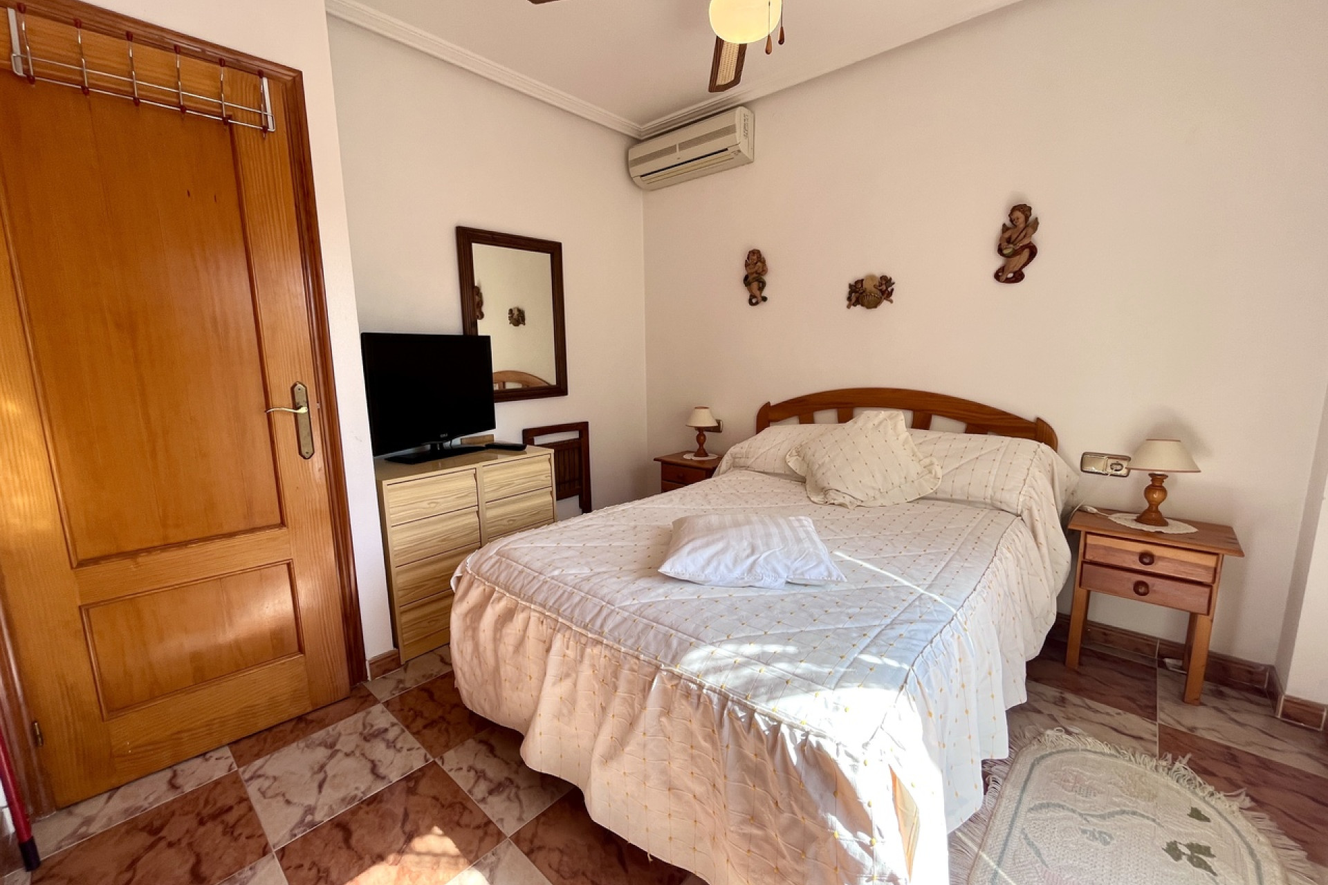 Resale - Townhouse -
La Zenia