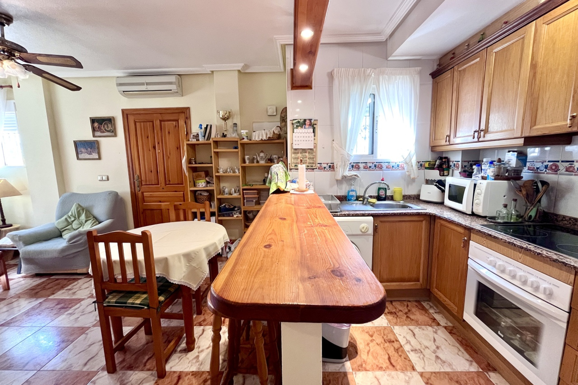 Resale - Townhouse -
La Zenia