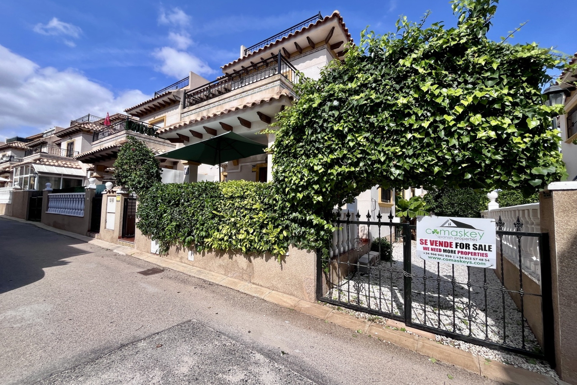 Resale - Townhouse -
La Zenia