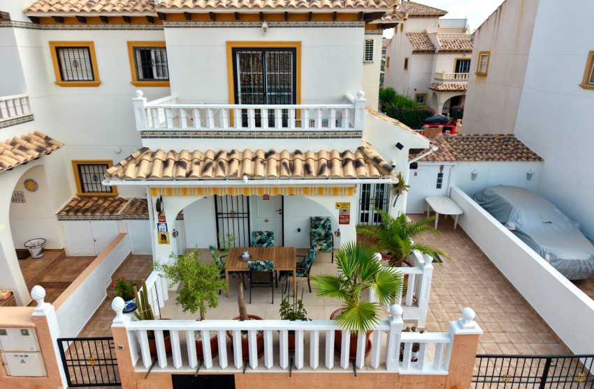 Resale - Townhouse -
Lomas de Cabo Roig - Orihuela Costa