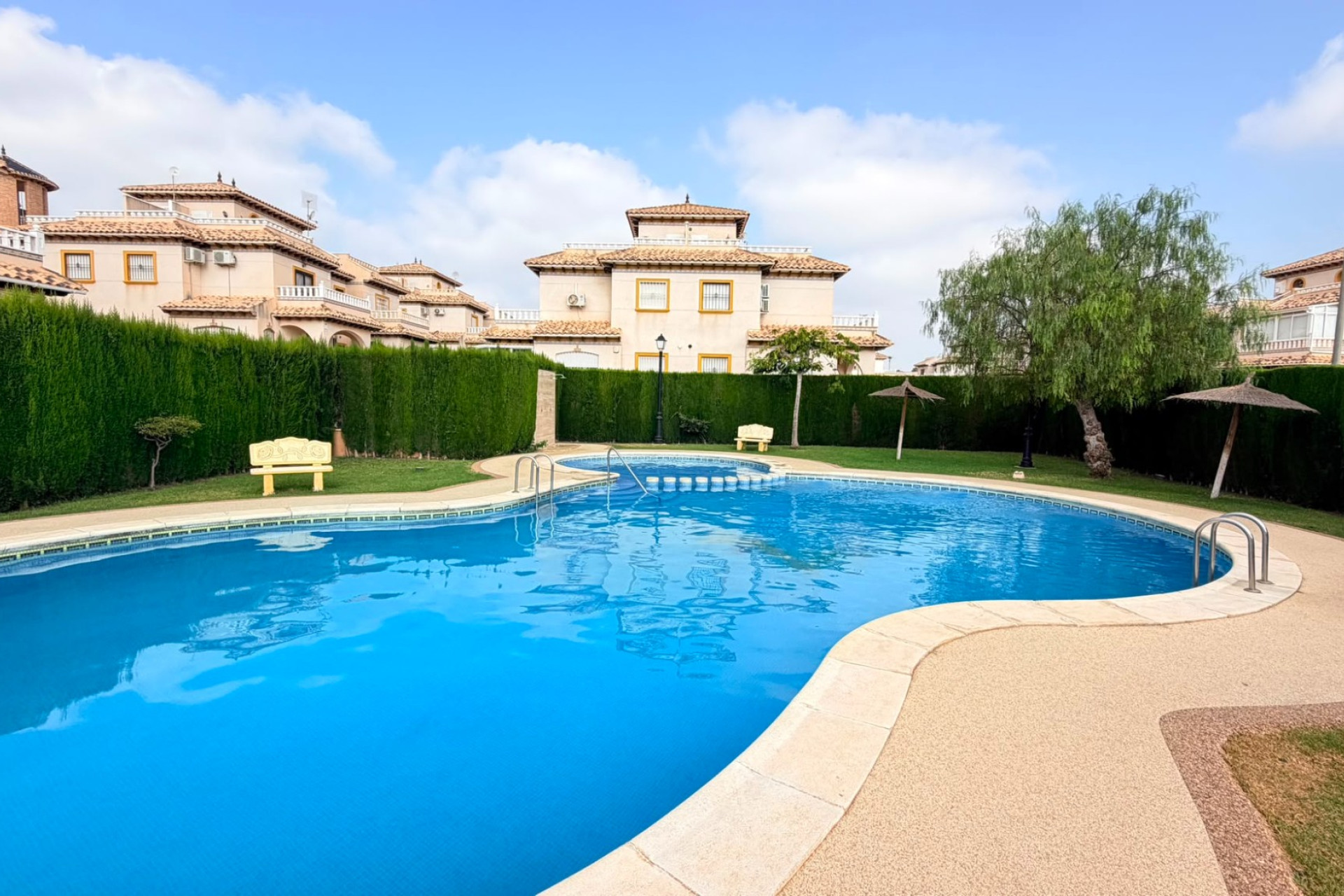 Resale - Townhouse -
Lomas de Cabo Roig - Orihuela Costa