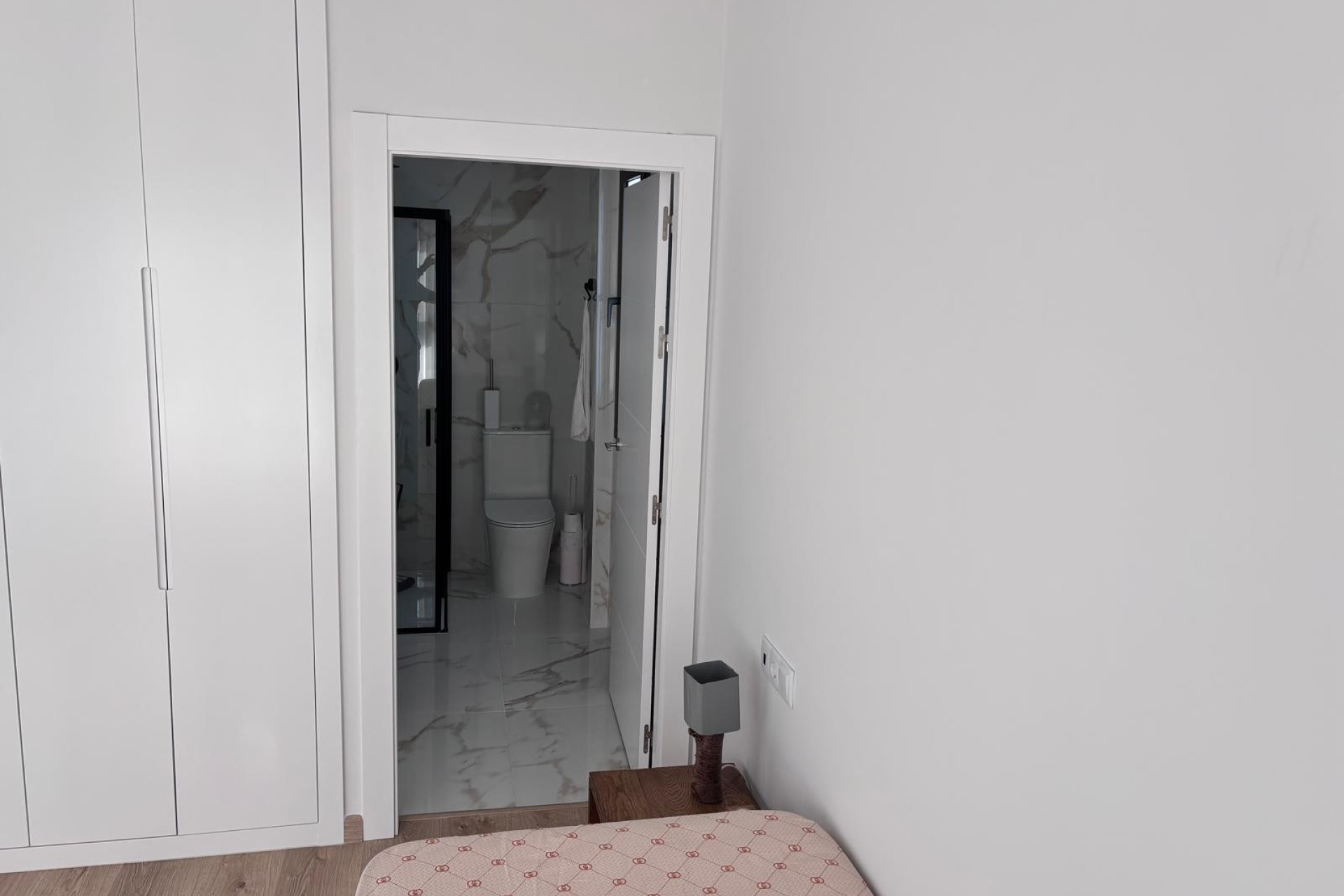 Resale - Townhouse -
Los Montesinos - La Herada