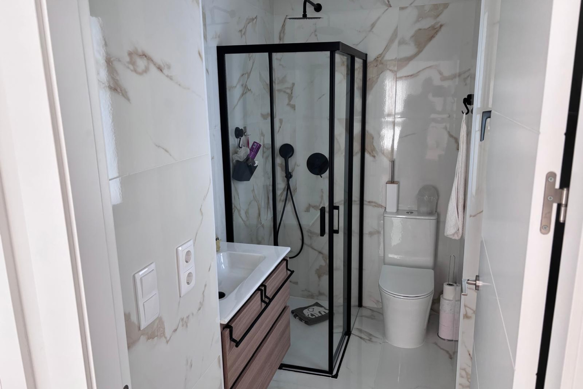 Resale - Townhouse -
Los Montesinos - La Herada