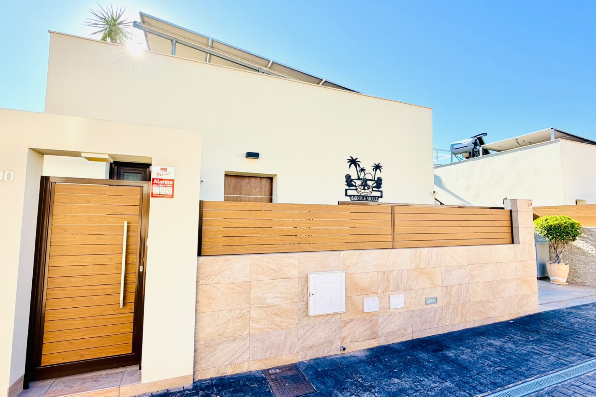 Resale - Townhouse -
Los Montesinos - La Herada