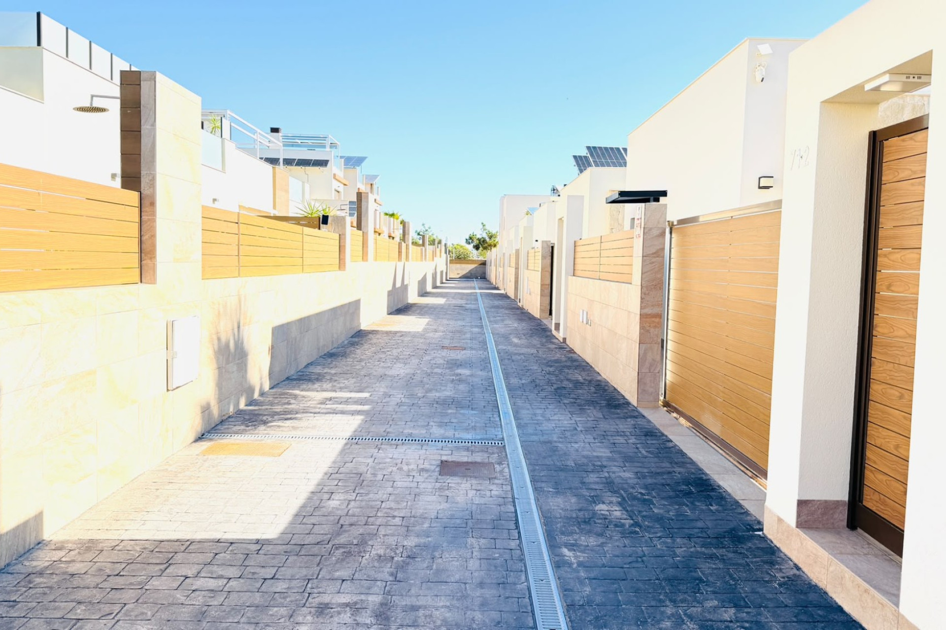 Resale - Townhouse -
Los Montesinos - La Herada