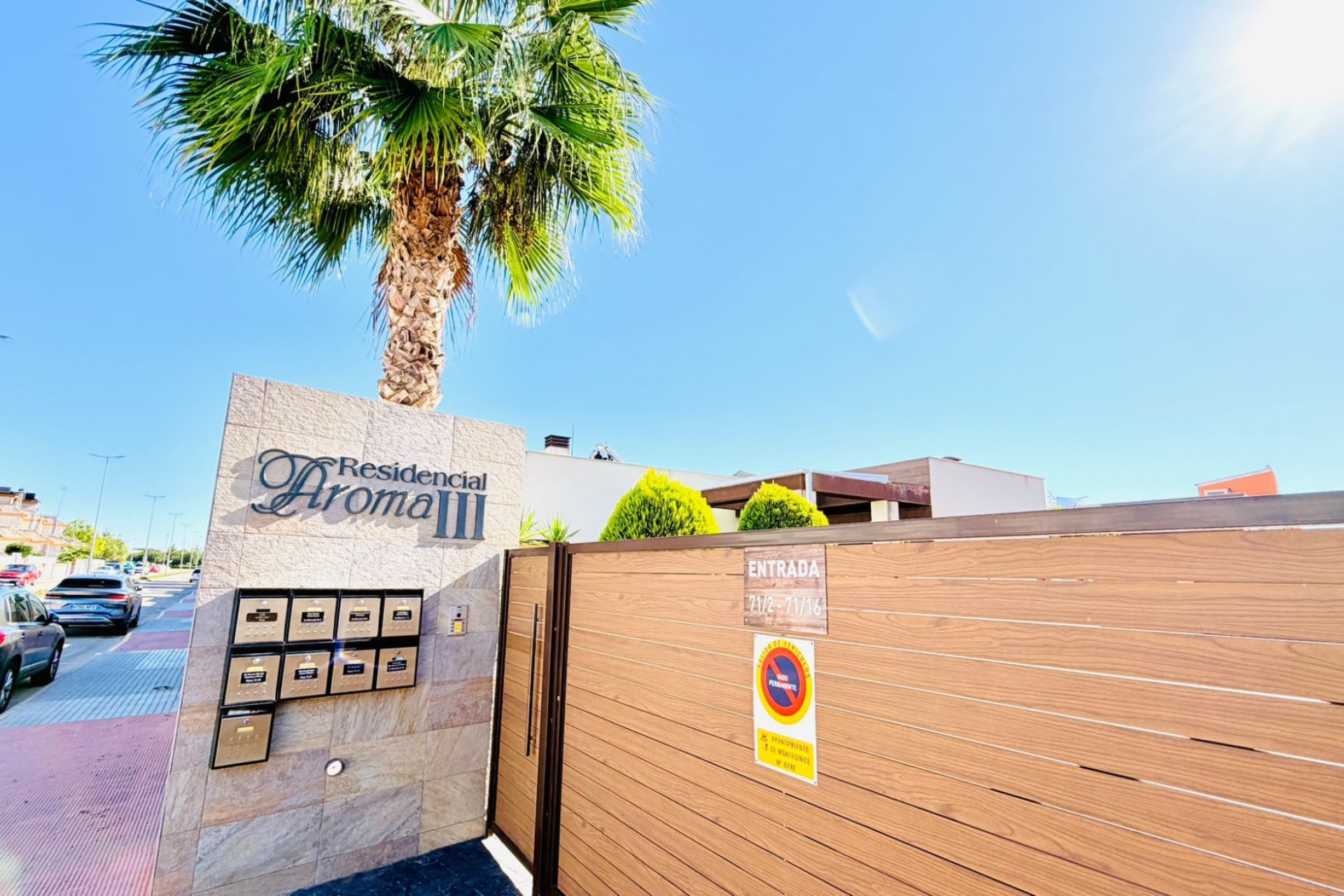 Resale - Townhouse -
Los Montesinos - La Herada