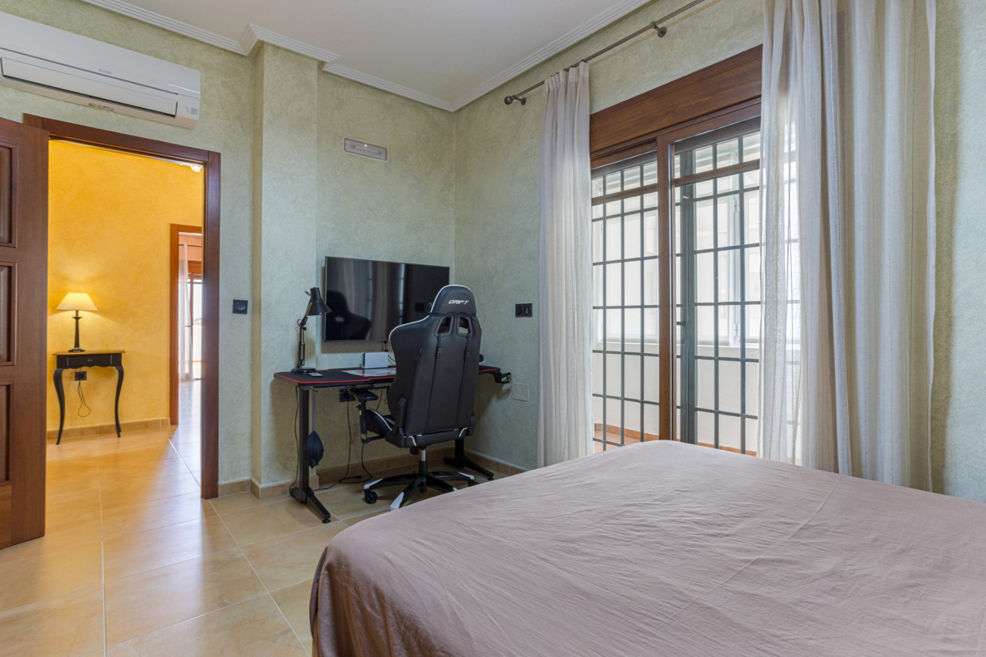 Resale - Townhouse -
Los Montesinos - La Herrada