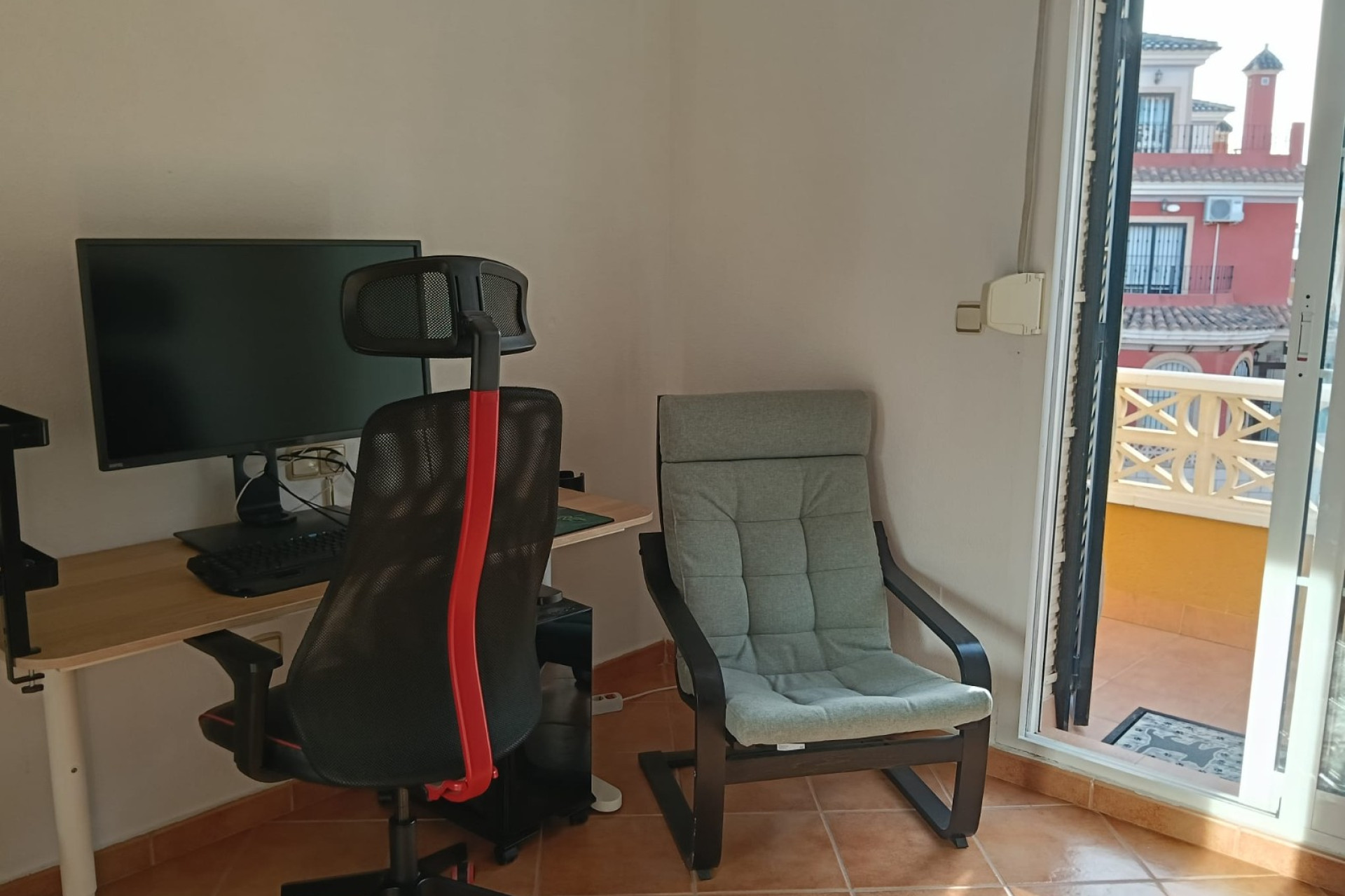 Resale - Townhouse -
Los Montesinos - La Herrada