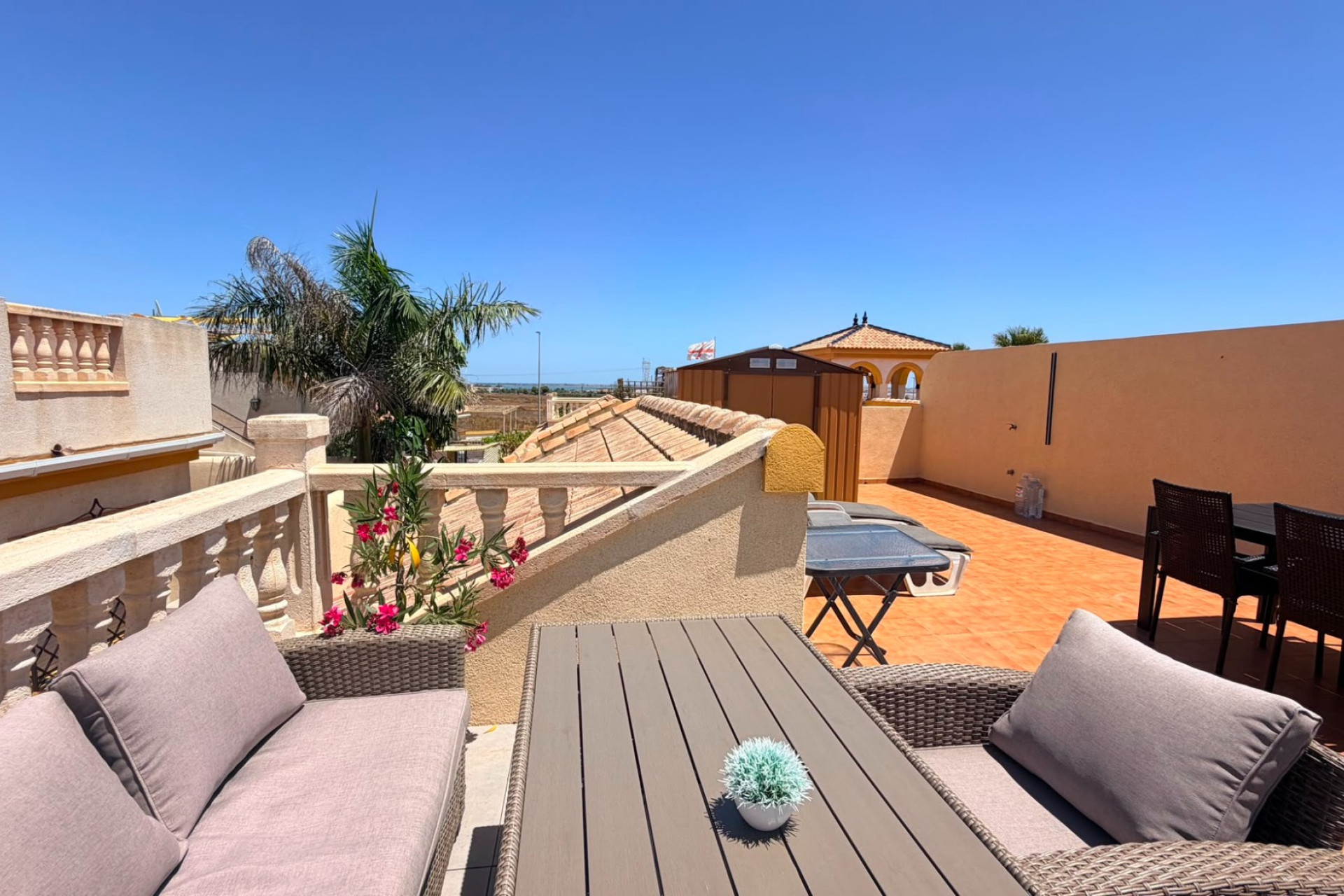 Resale - Townhouse -
Los Montesinos - Urbanizacion montesol