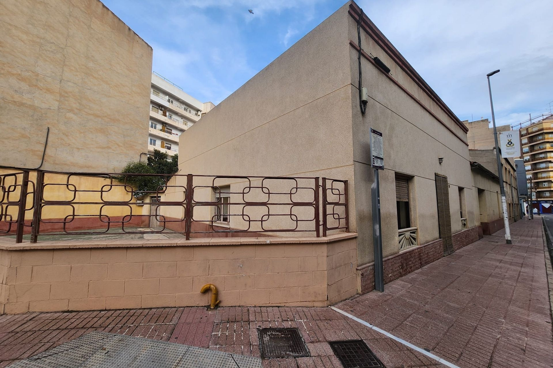 Resale - Townhouse -
Mon&oacute;var - Monovar