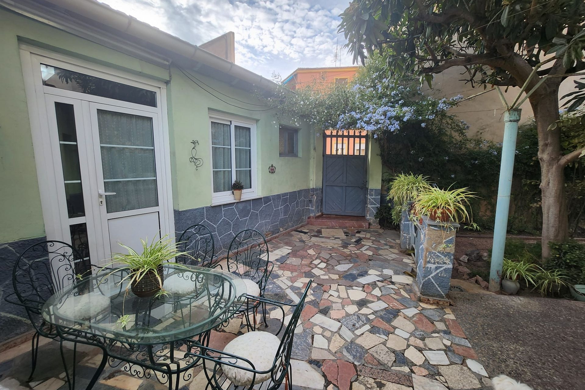 Resale - Townhouse -
Mon&oacute;var - Monovar