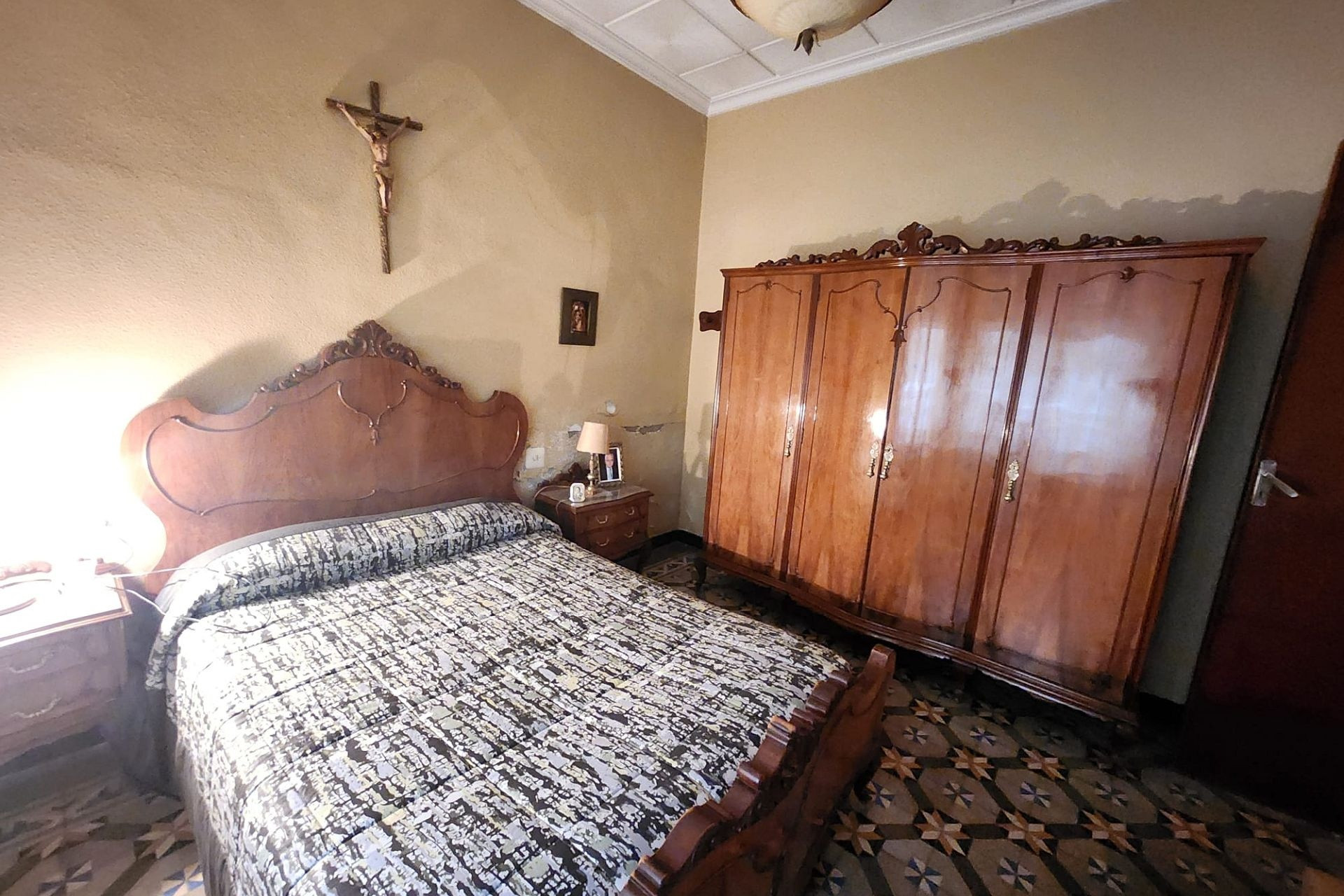 Resale - Townhouse -
Mon&oacute;var - Monovar