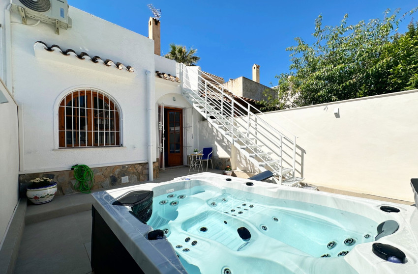 Resale - Townhouse -
Orihuela Costa - Costa Blanca