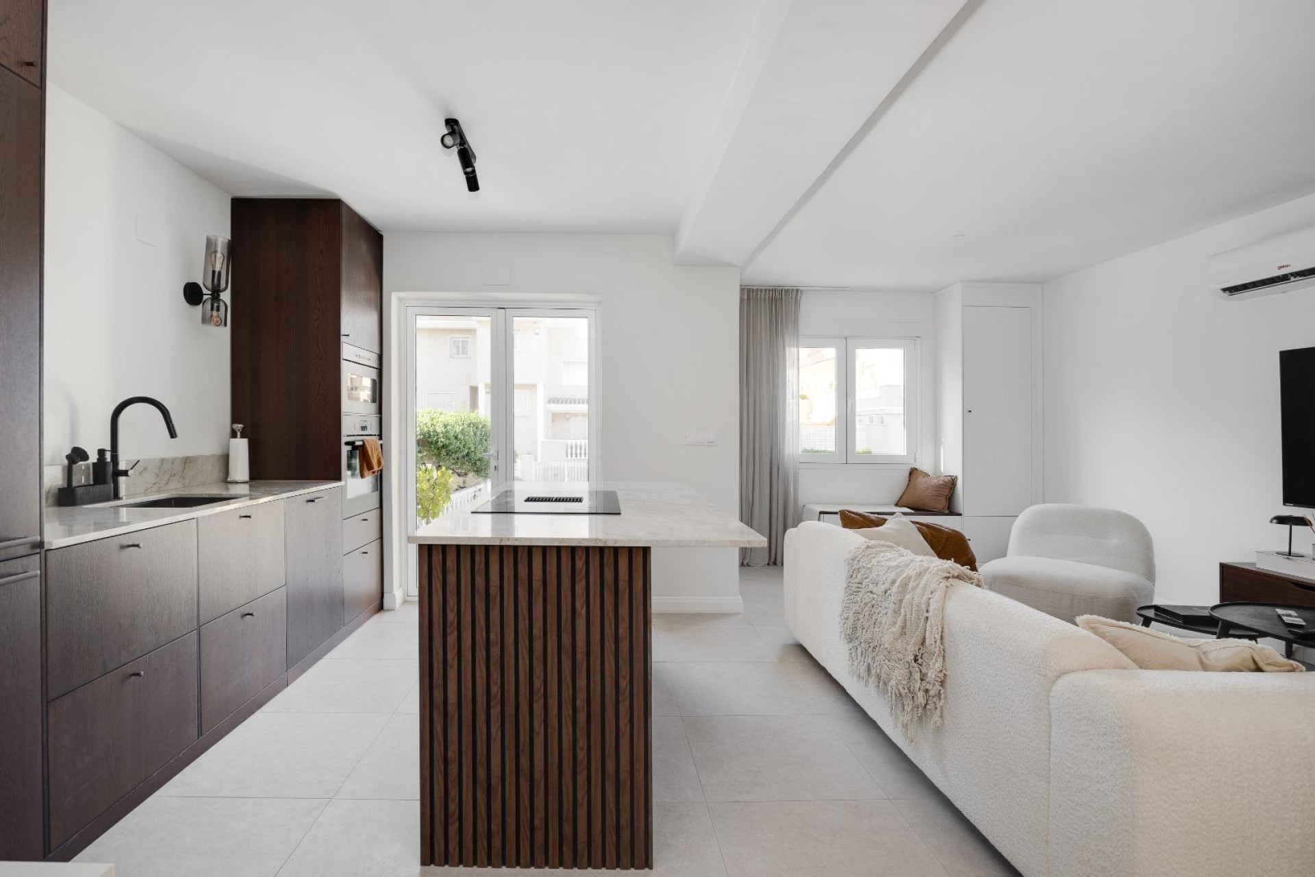 Resale - Townhouse -
Orihuela Costa - La Florida