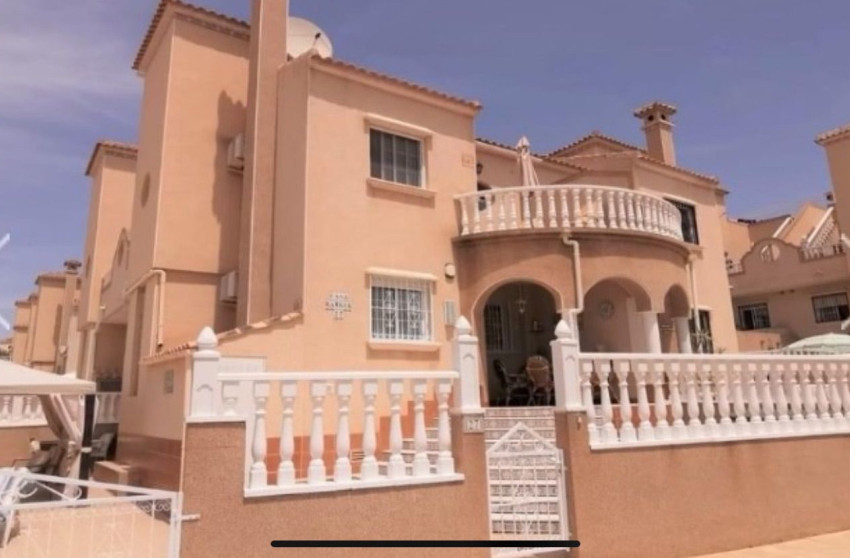 Resale - Townhouse -
Orihuela Costa - Las Filipinas