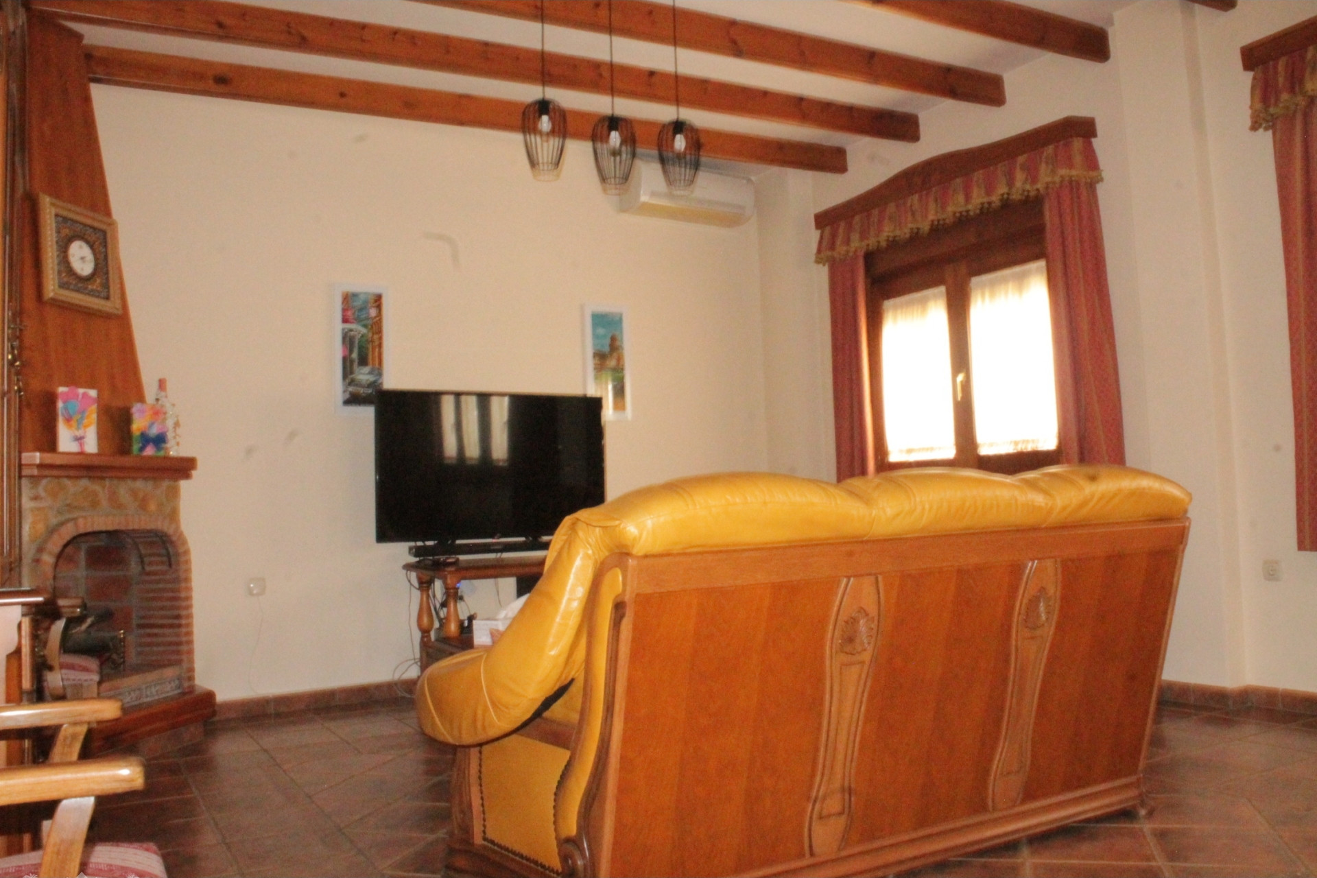 Resale - Townhouse -
Pinoso - Pinoso Alicante