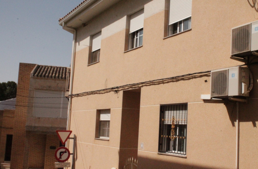 Resale - Townhouse -
Pinoso - Pinoso Alicante