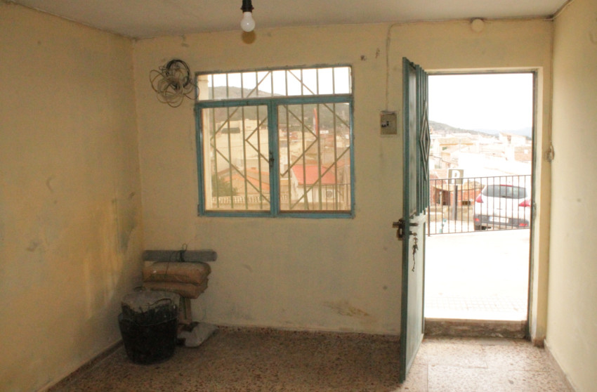 Resale - Townhouse -
Pinoso - Pinoso Alicante