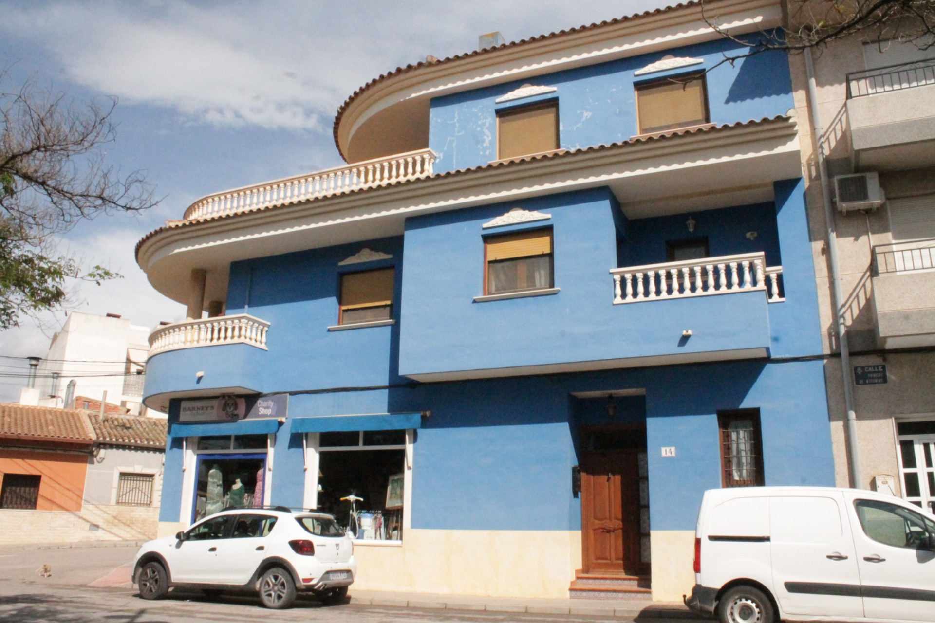 Resale - Townhouse -
Pinoso - Pinoso Alicante