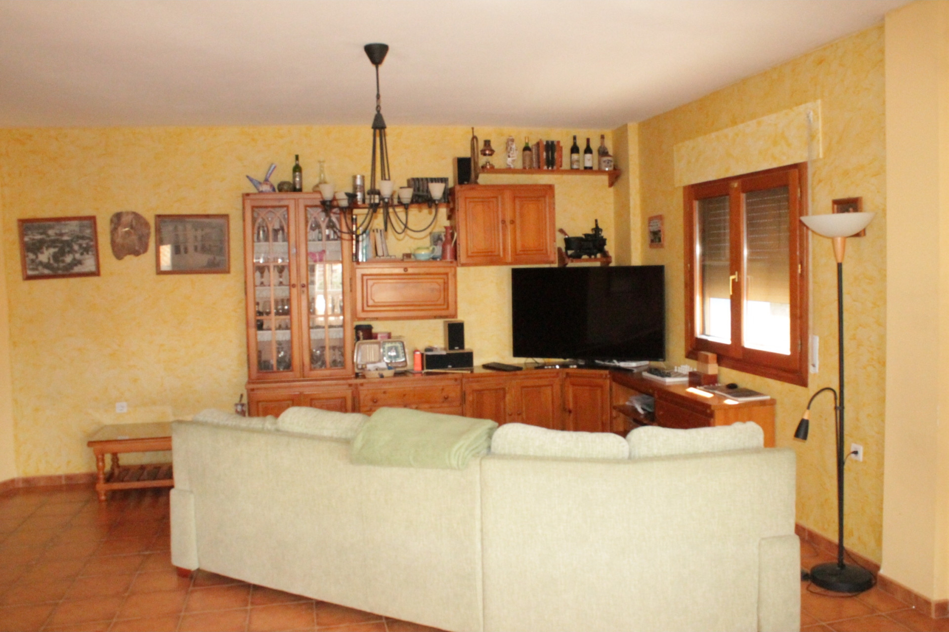 Resale - Townhouse -
Pinoso - Pinoso Alicante