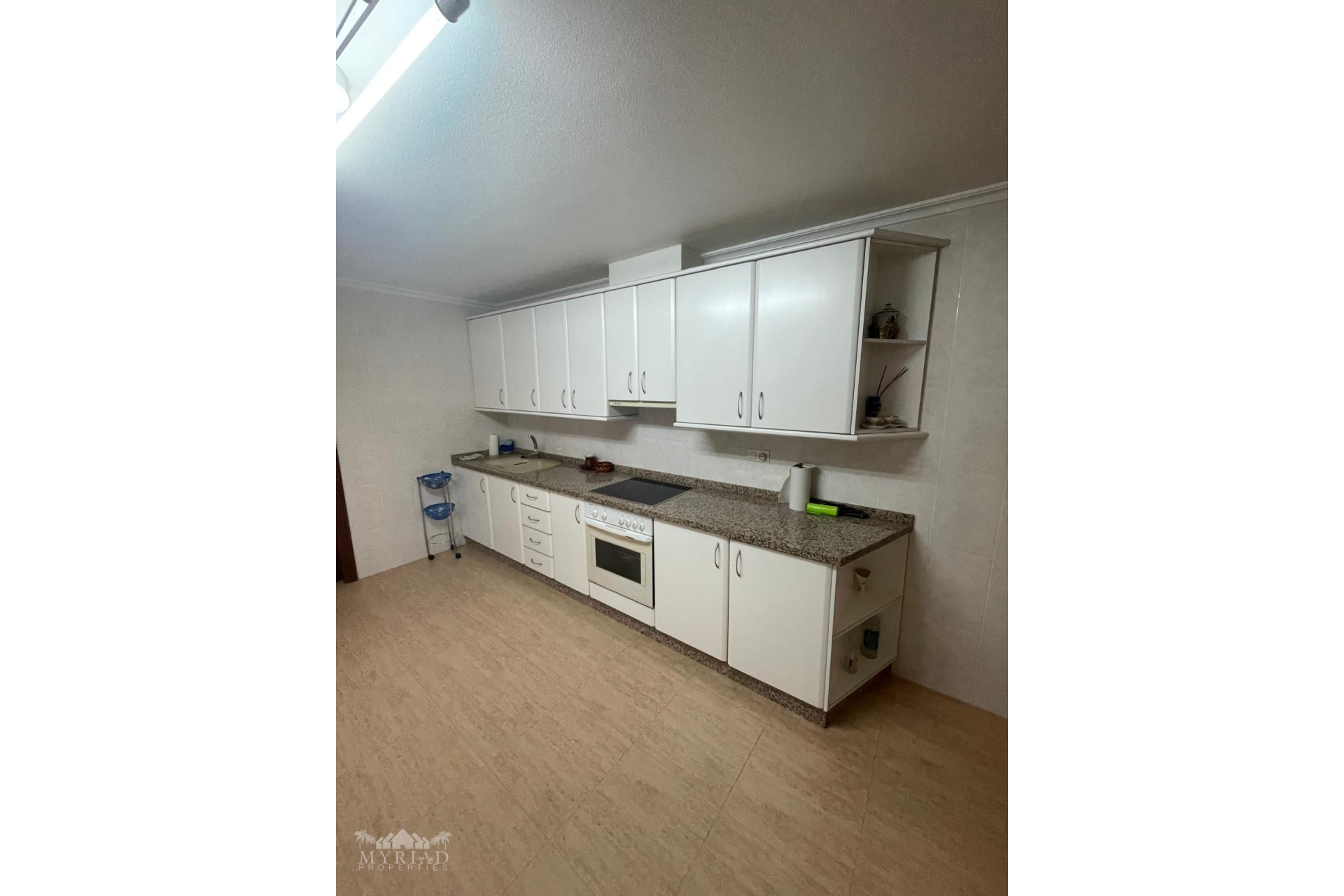 Resale - Townhouse -
Pinoso - Pinoso Alicante