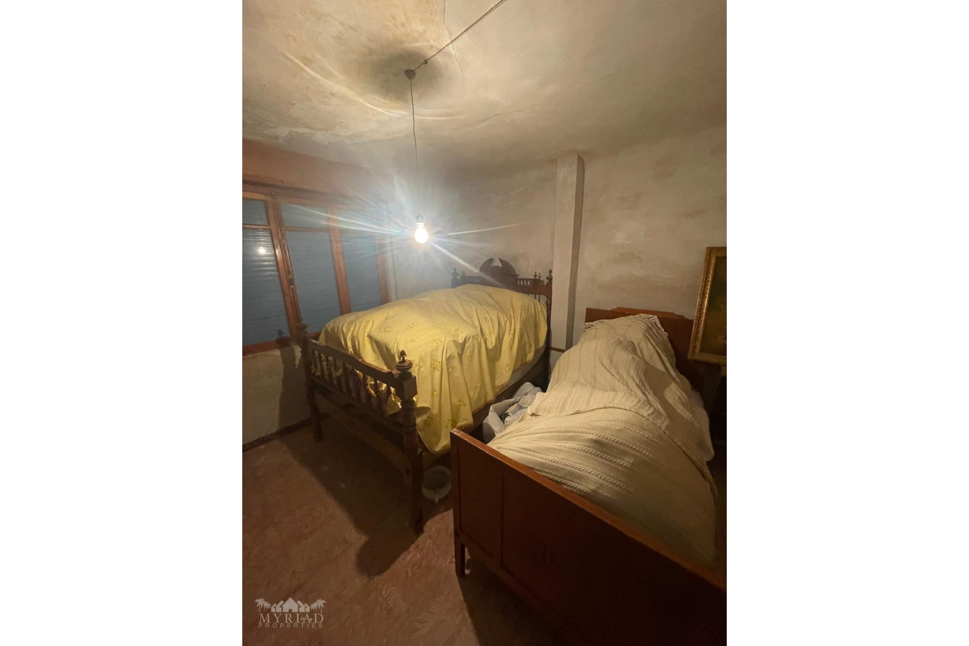 Resale - Townhouse -
Pinoso - Pinoso Alicante