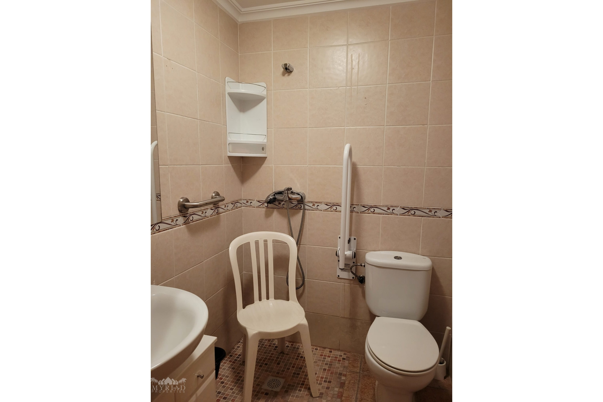 Resale - Townhouse -
Pinoso - Pinoso Alicante