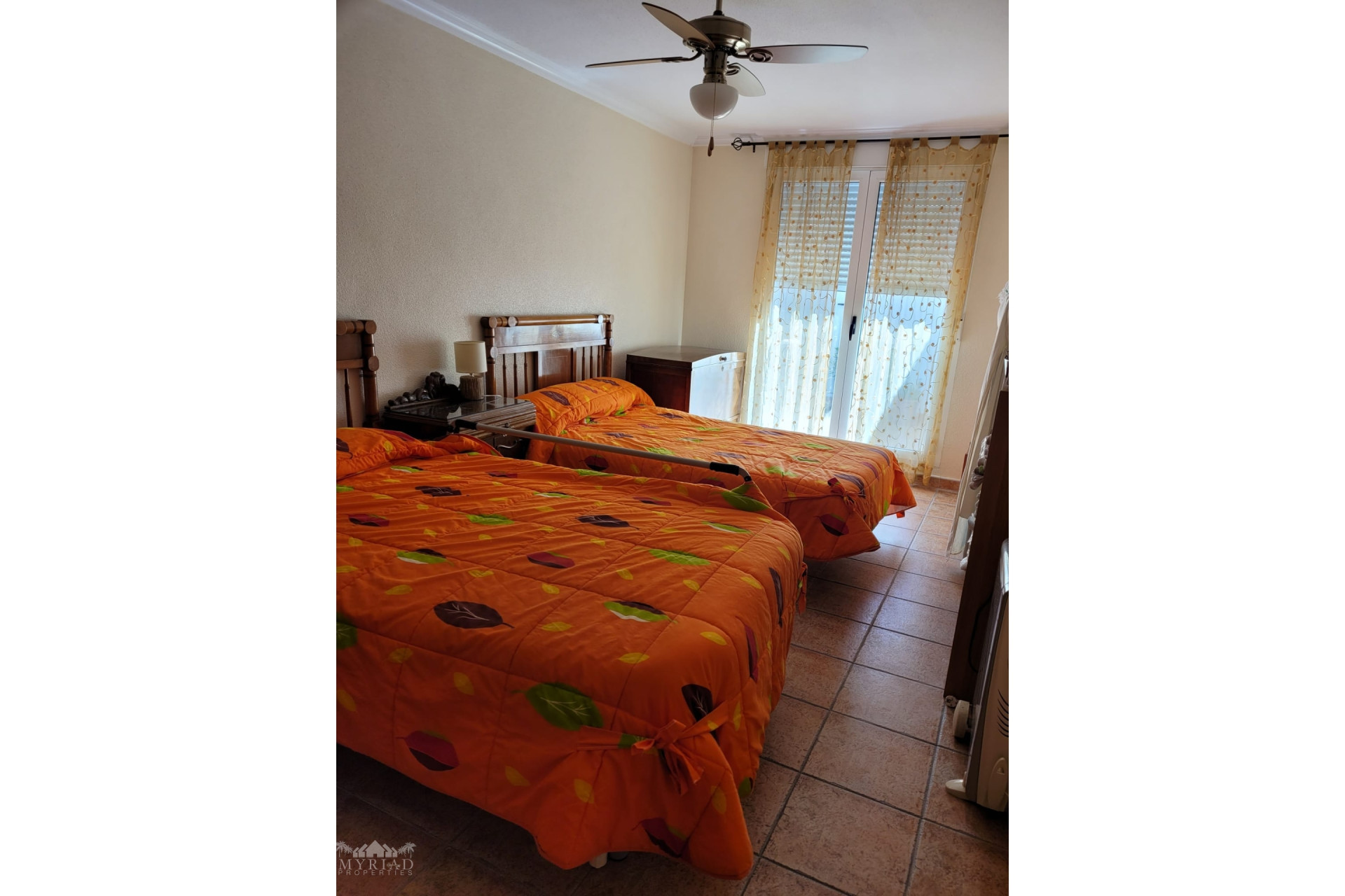 Resale - Townhouse -
Pinoso - Pinoso Alicante