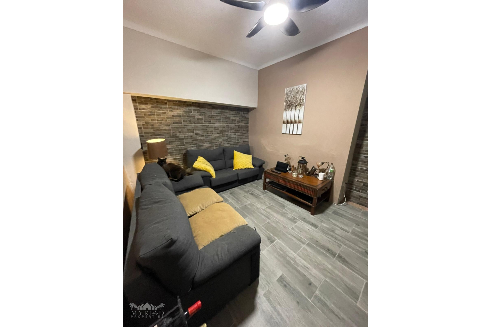 Resale - Townhouse -
Pinoso - Pinoso Alicante