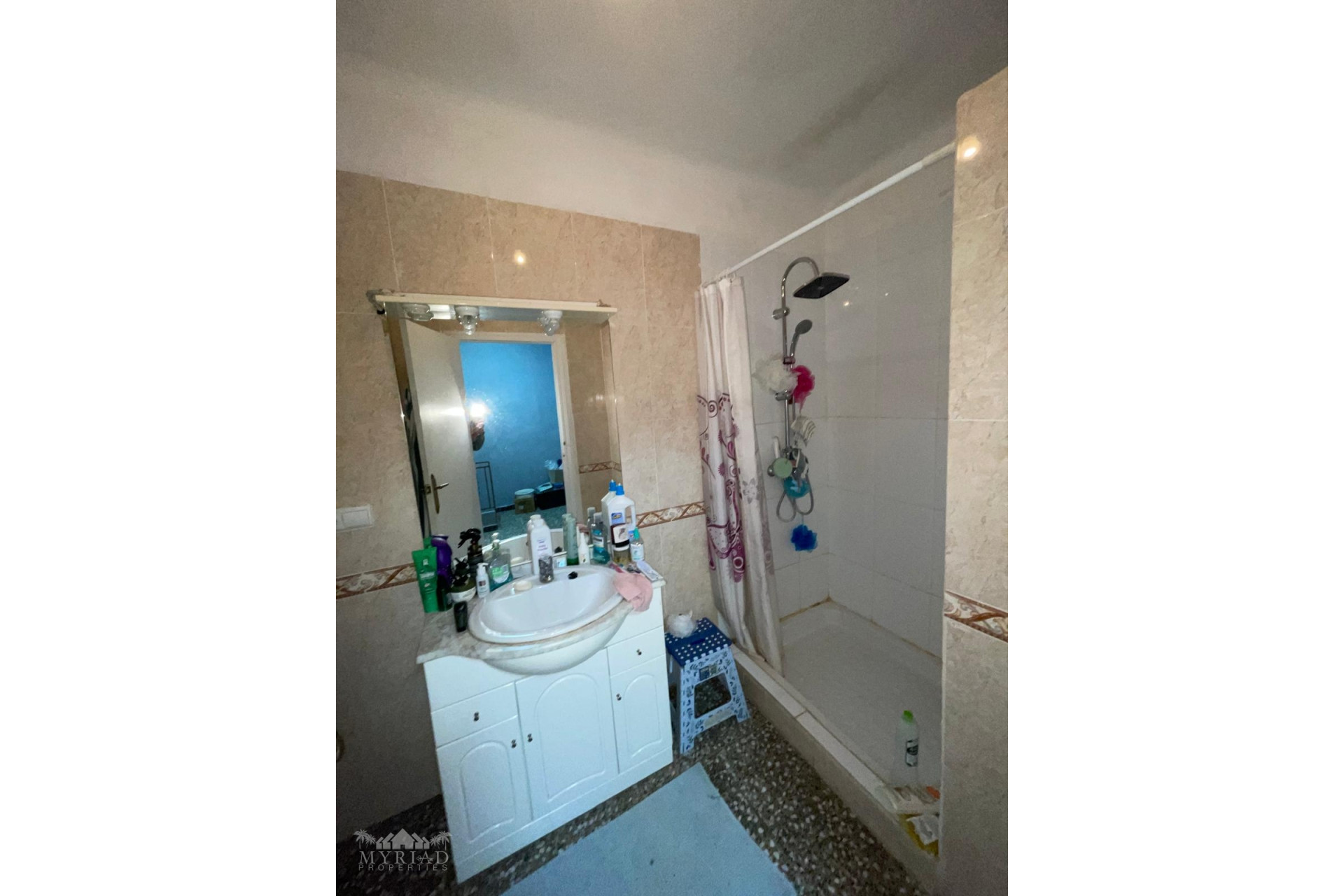 Resale - Townhouse -
Pinoso - Pinoso Alicante