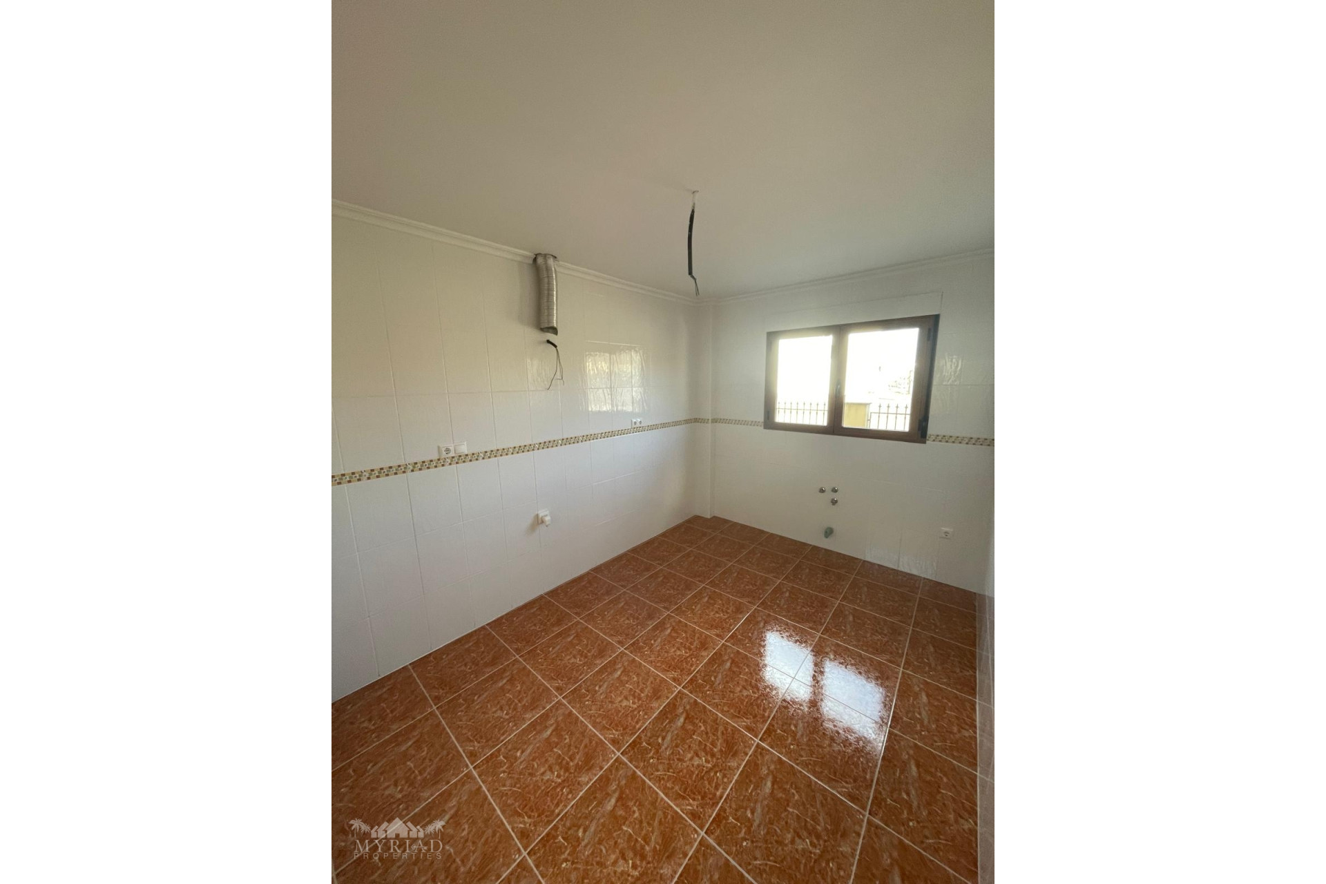 Resale - Townhouse -
Pinoso - Pinoso Alicante