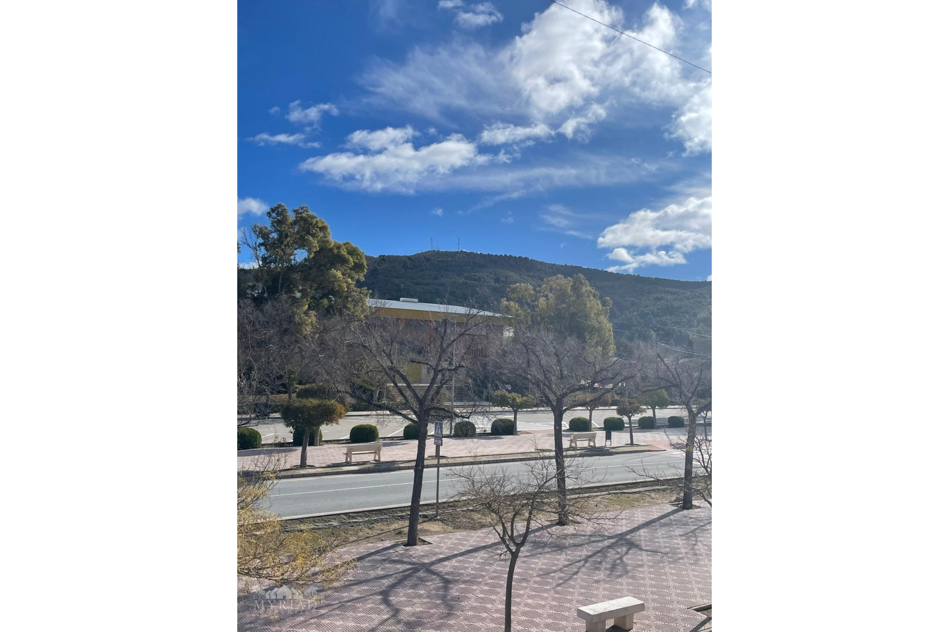 Resale - Townhouse -
Pinoso - Pinoso Alicante