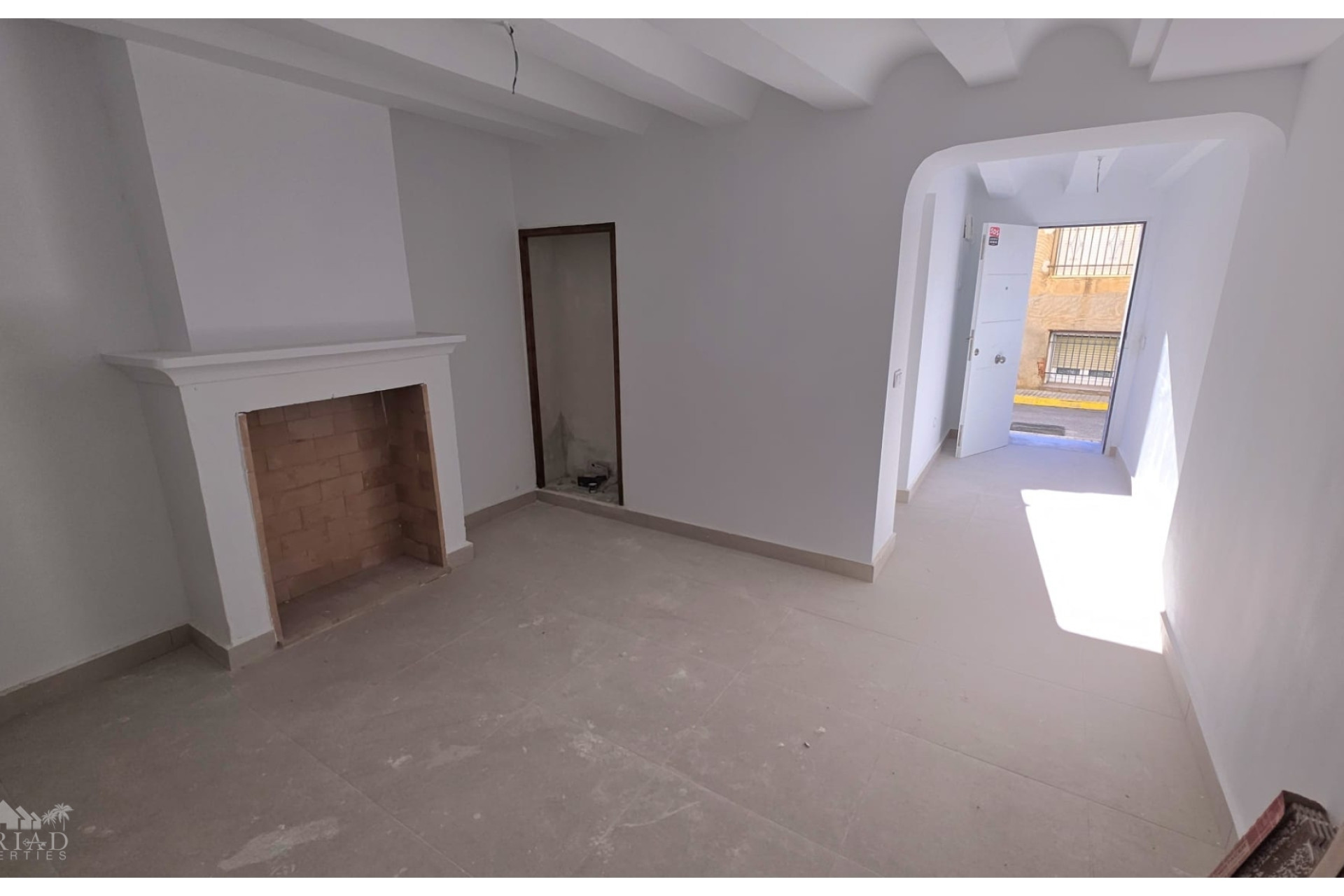 Resale - Townhouse -
Pinoso - Pinoso Alicante