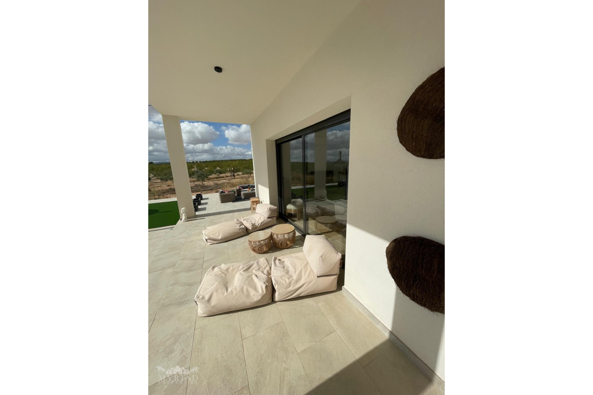 Resale - Townhouse -
Pinoso - Pinoso Alicante