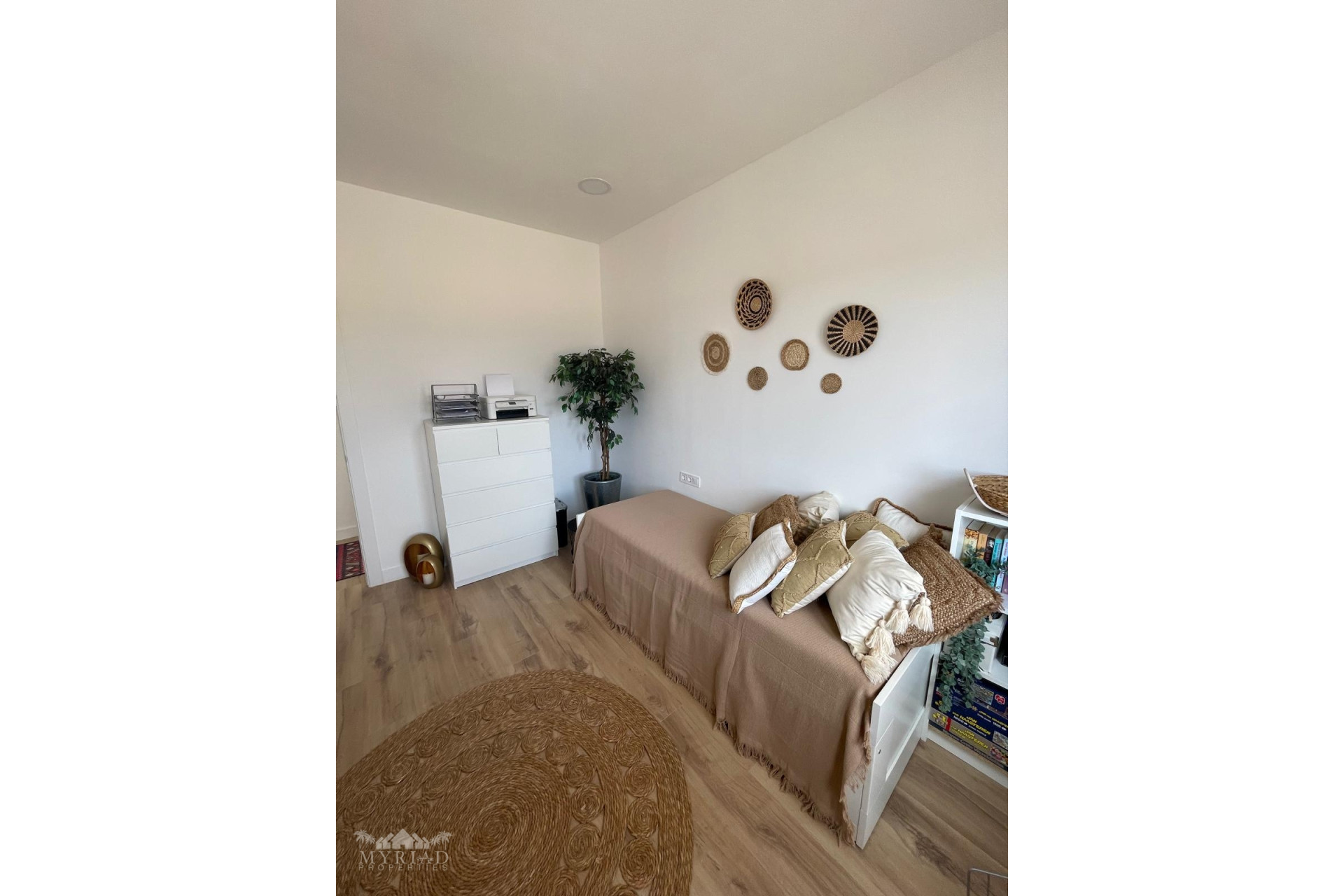 Resale - Townhouse -
Pinoso - Pinoso Alicante